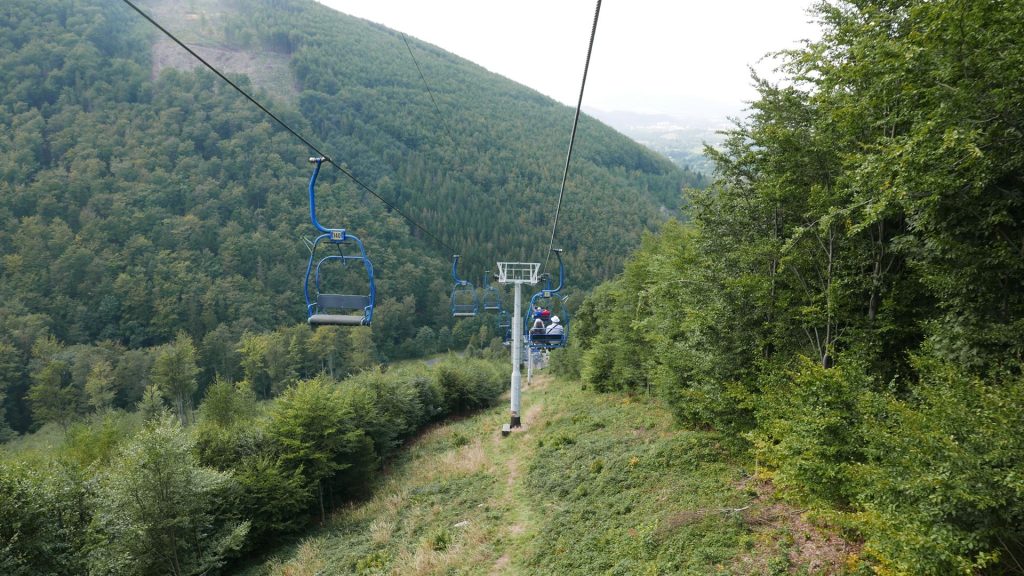 L1370657