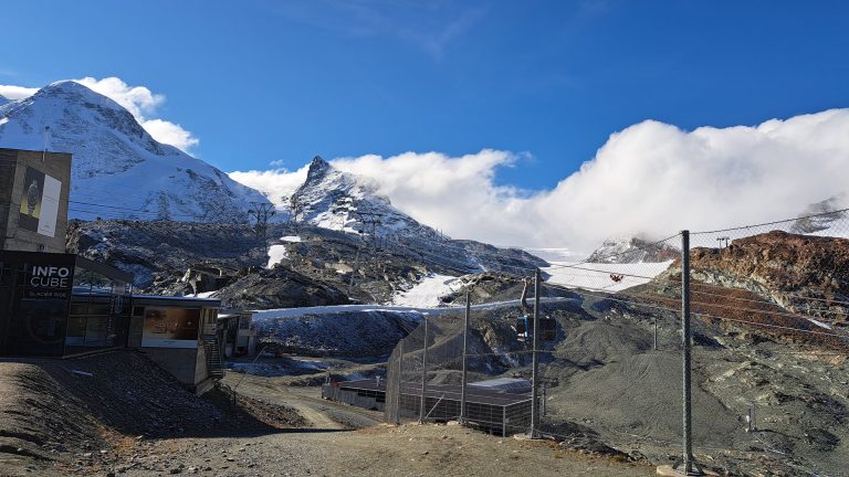 Matterhorn glacier ride I (Trockener Steg – Klein Matterhorn)