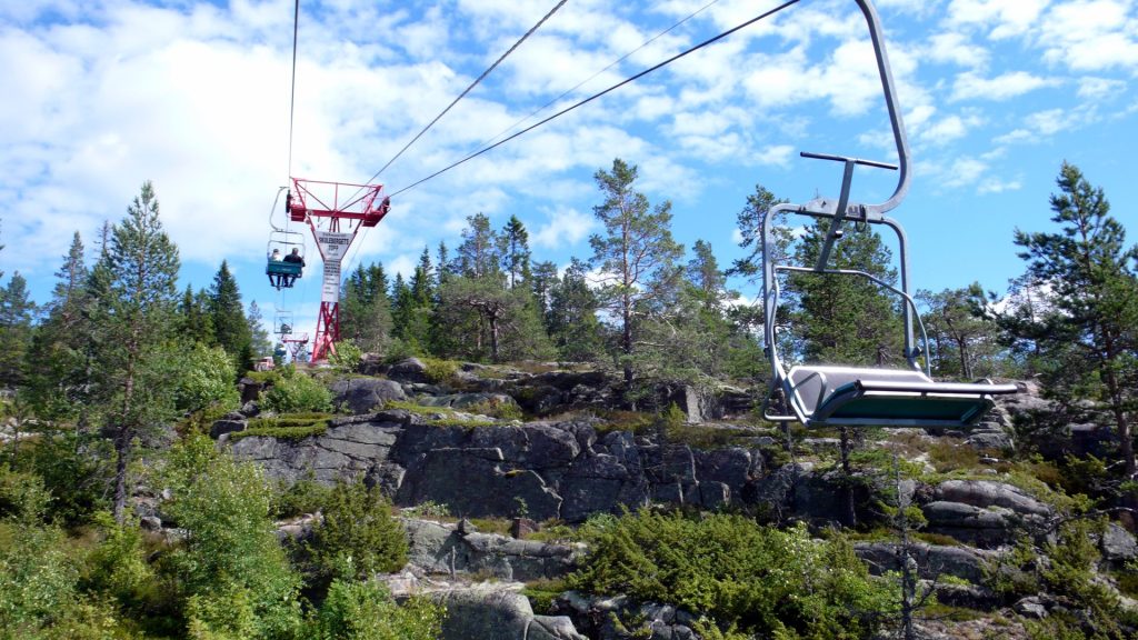 L1180884