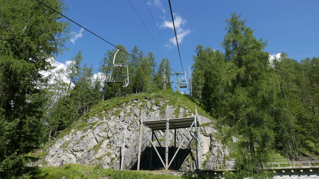 L1330685