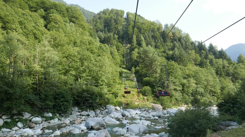 L1350390