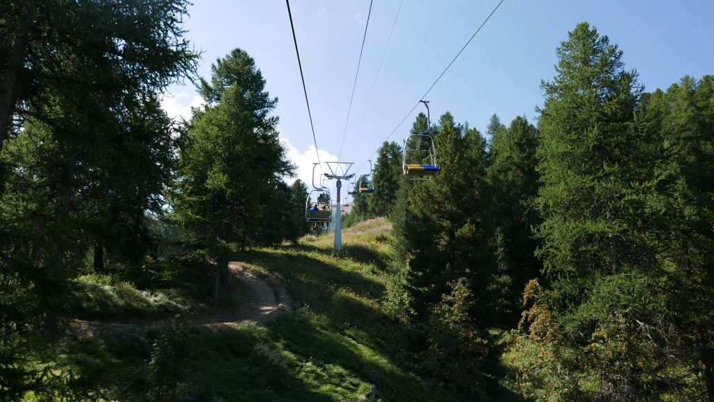 L1370194