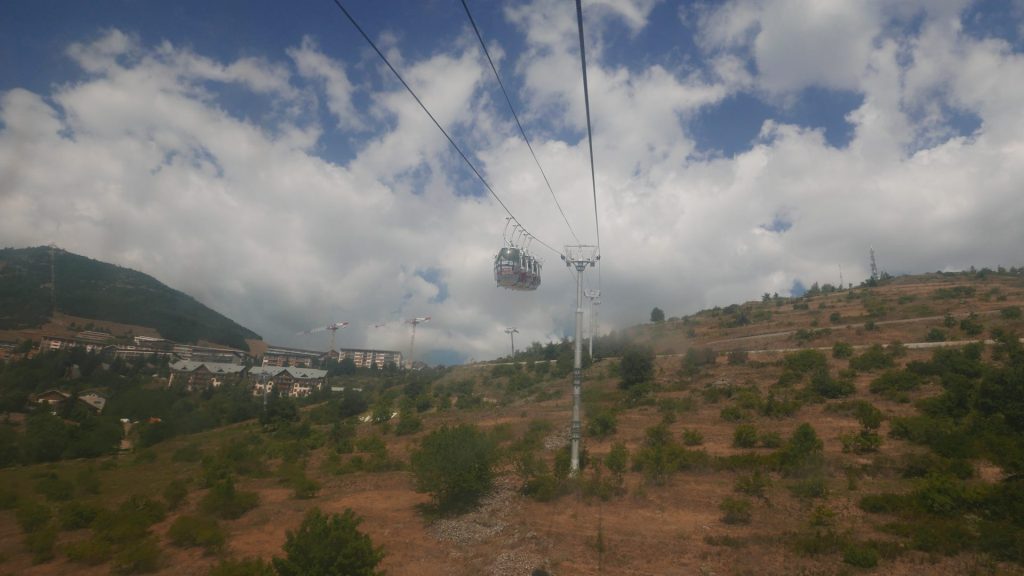 L1370359