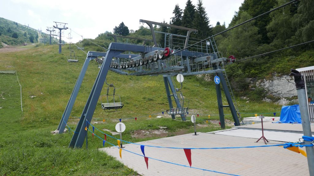 L1370737