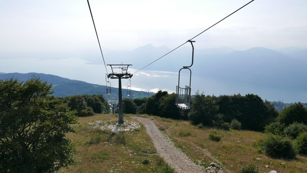 L1370861