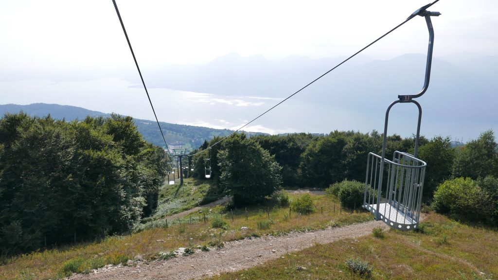 L1370863
