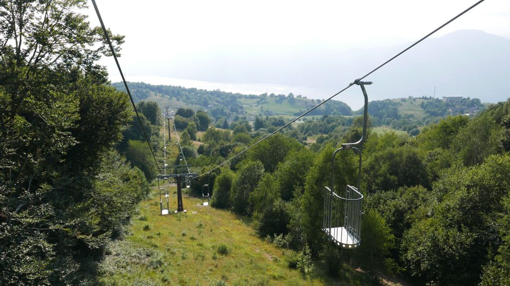 L1370883