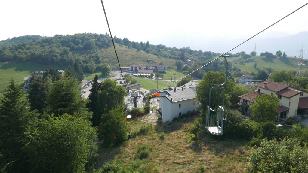 L1370892
