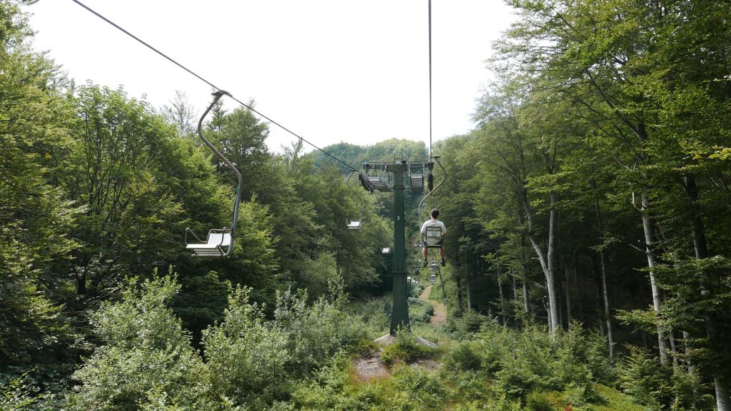 L1370906