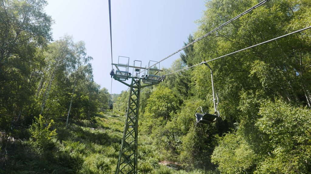 L1380374