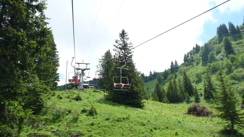 L1090895