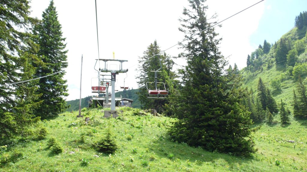 L1090896